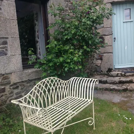 Le Petit Chateau Apartment