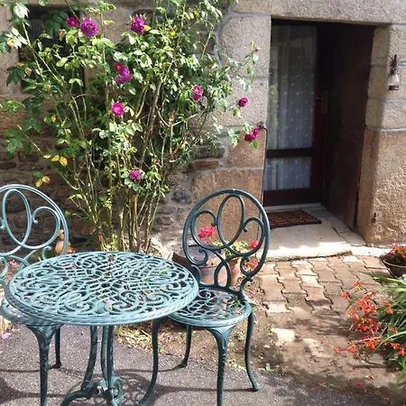 Le Petit Chateau
